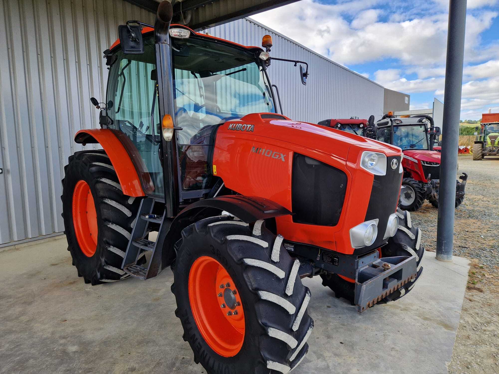KUBOTA M110-GX