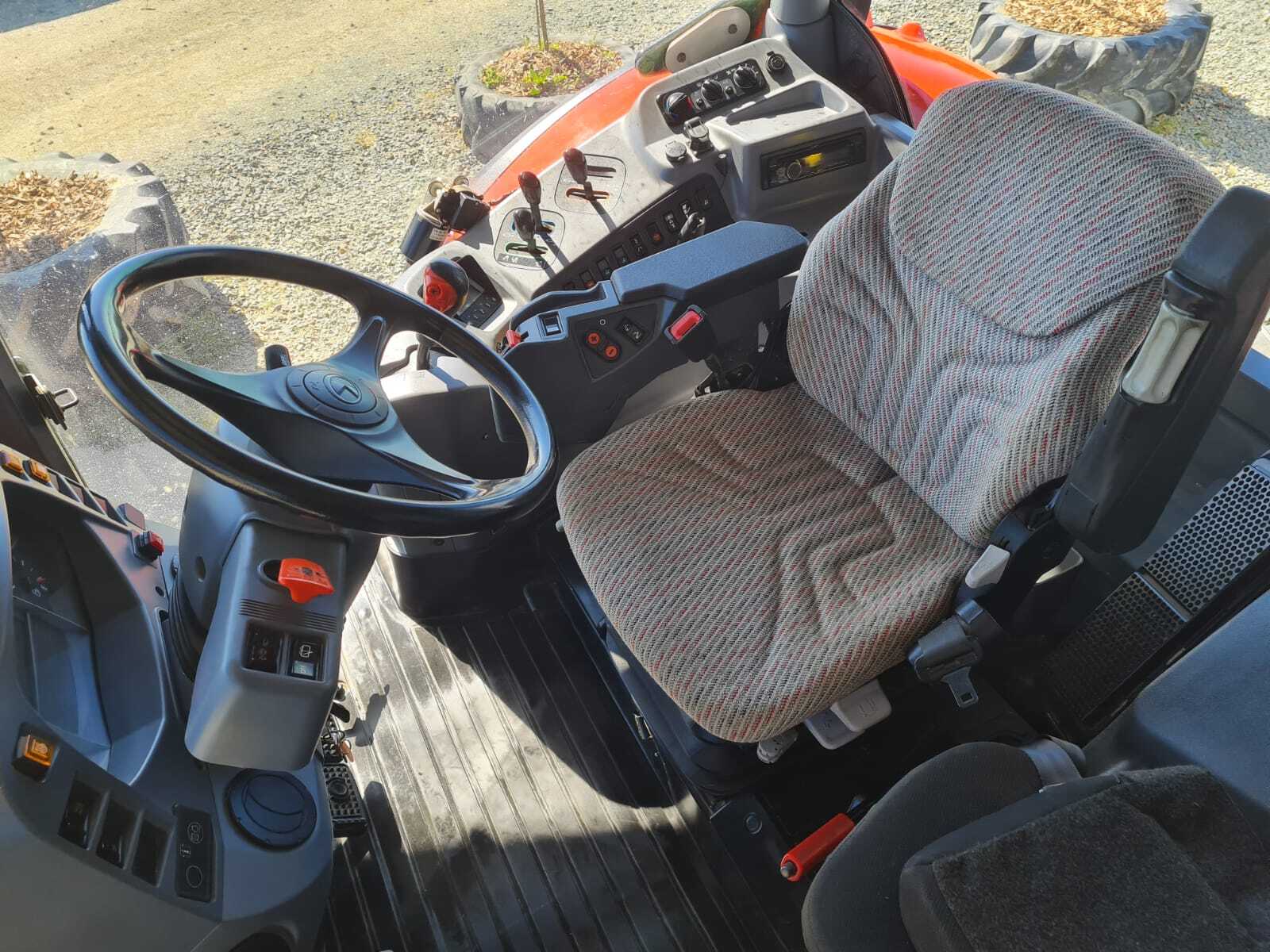 KUBOTA M125GX