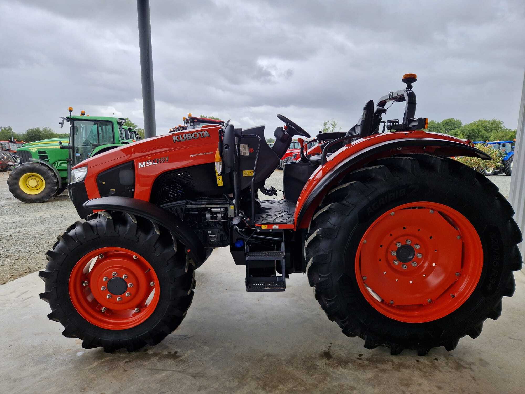 KUBOTA M5091