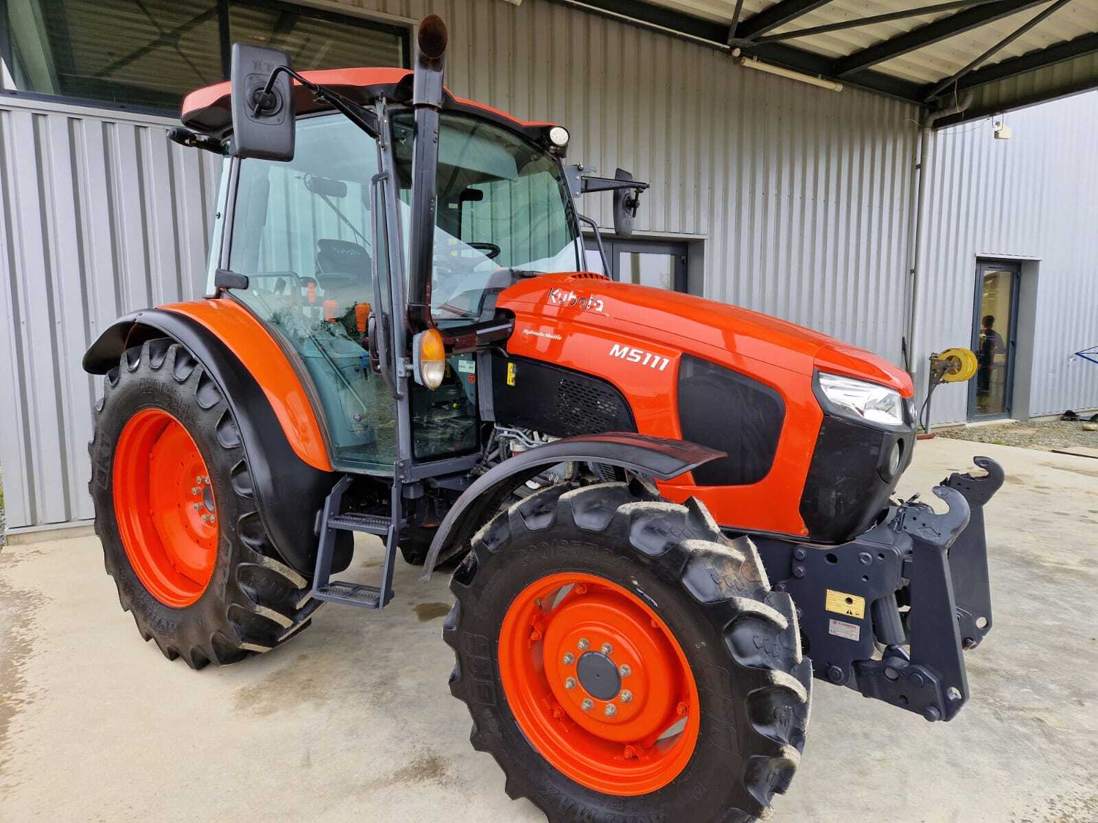 KUBOTA M5111