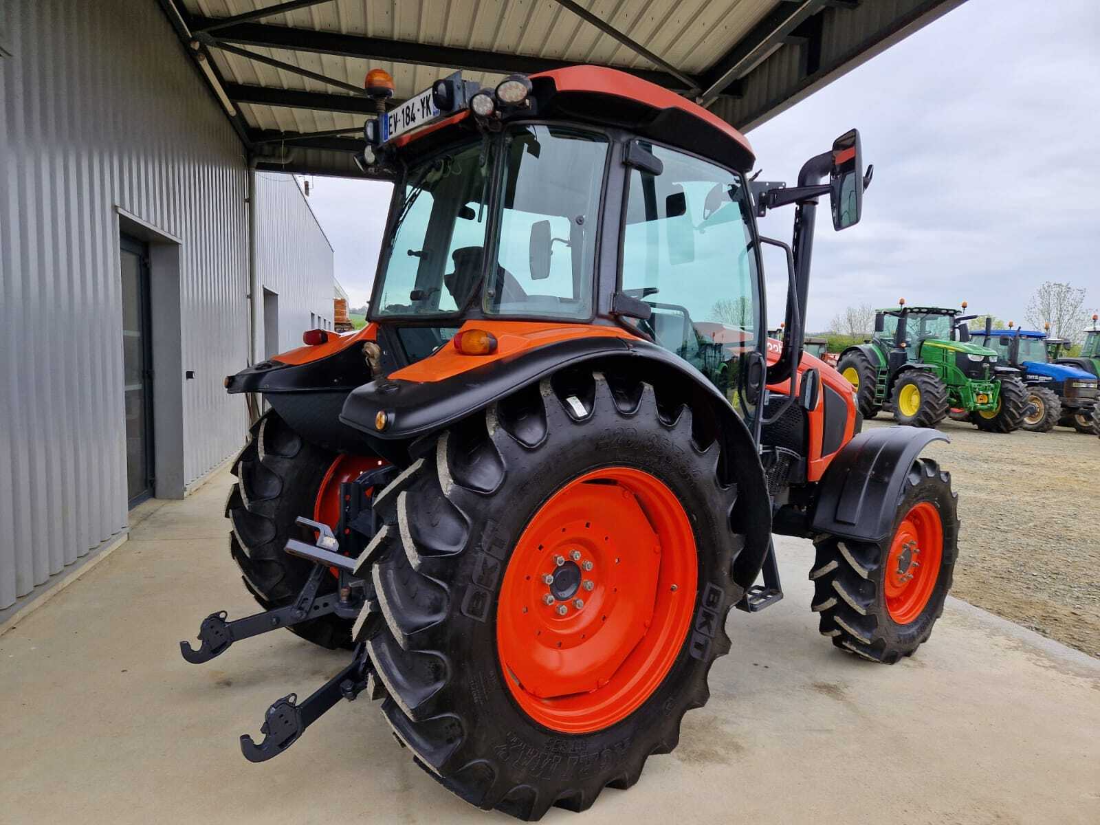 KUBOTA M5111