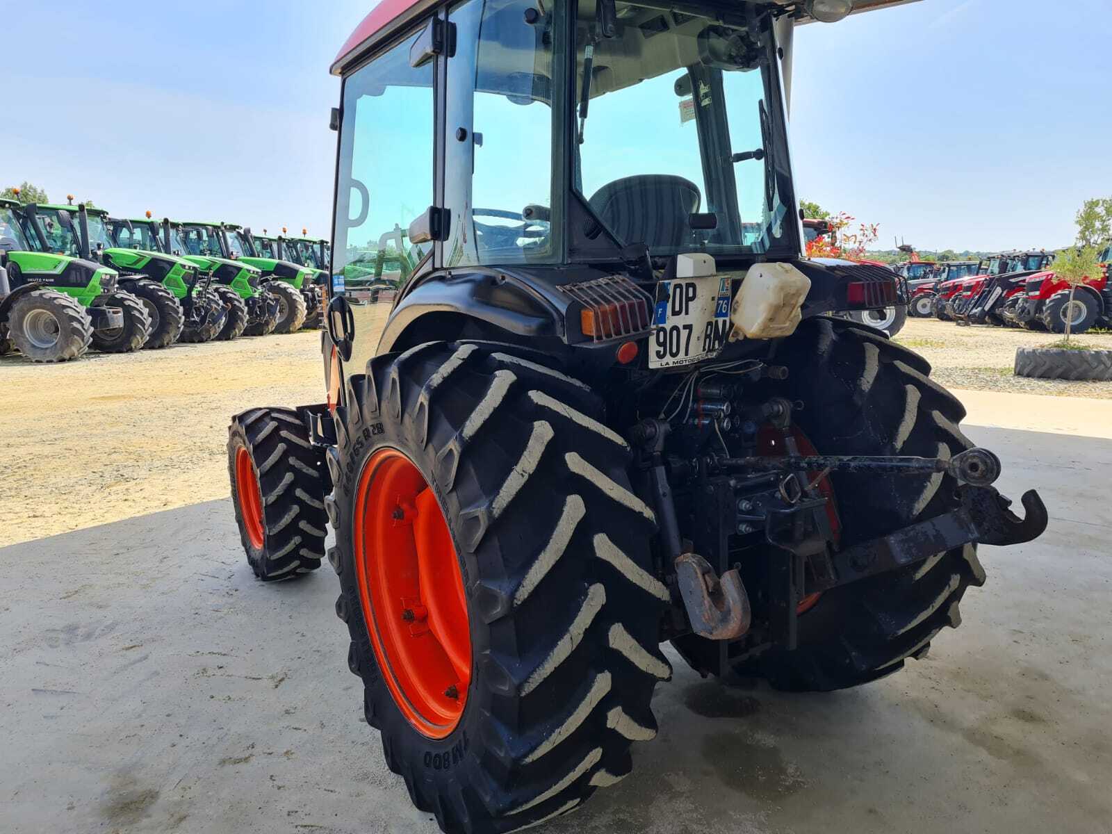 KUBOTA M7040 NARROW