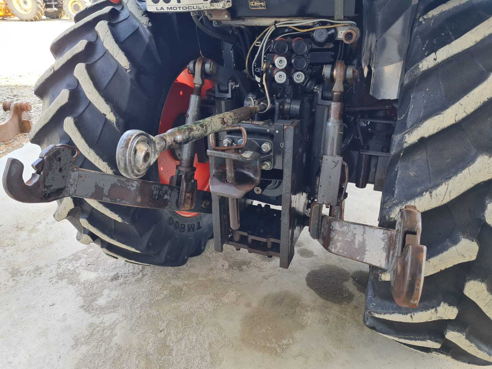 KUBOTA M7040 NARROW