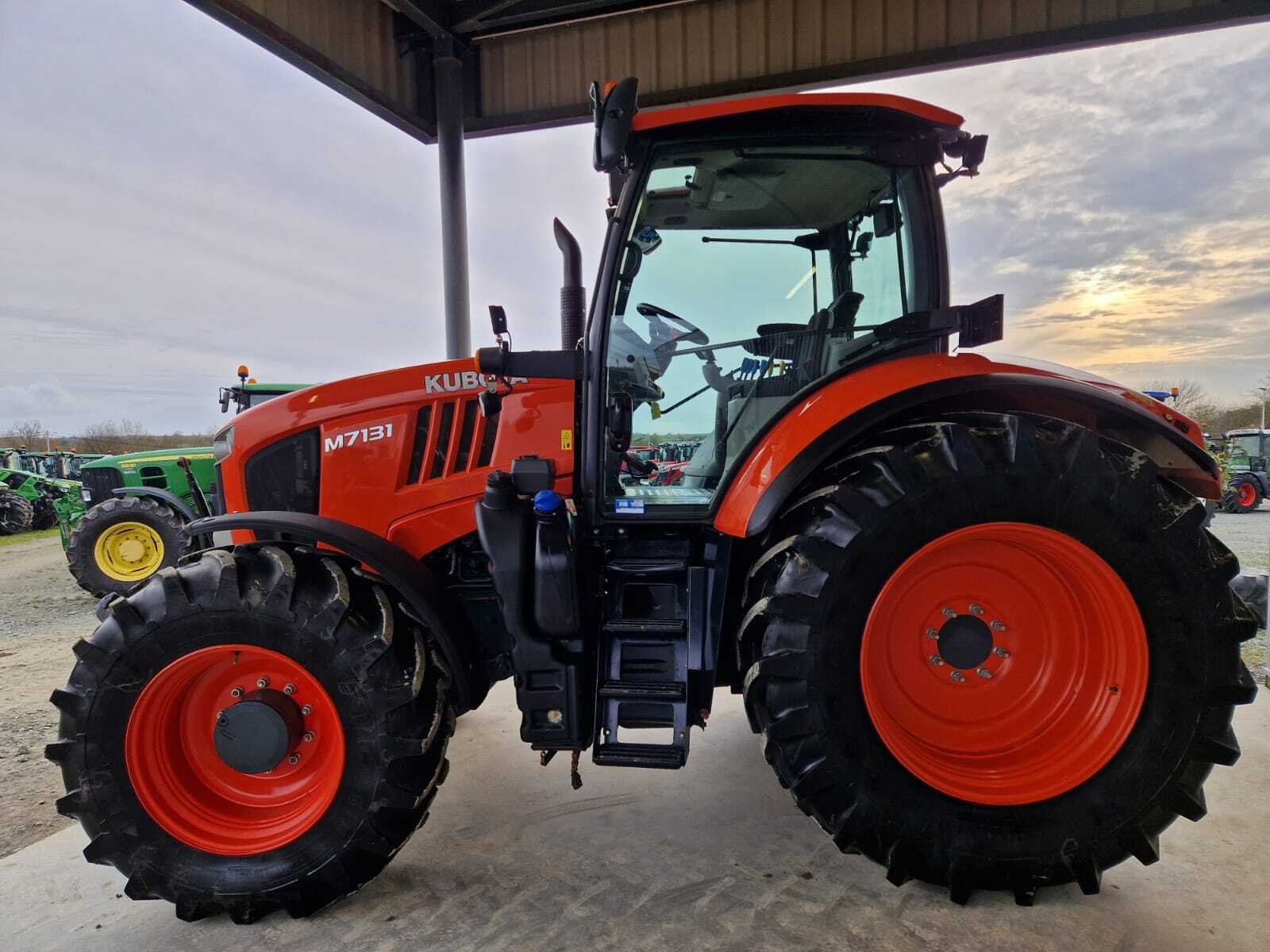 KUBOTA M7131 ACCESS