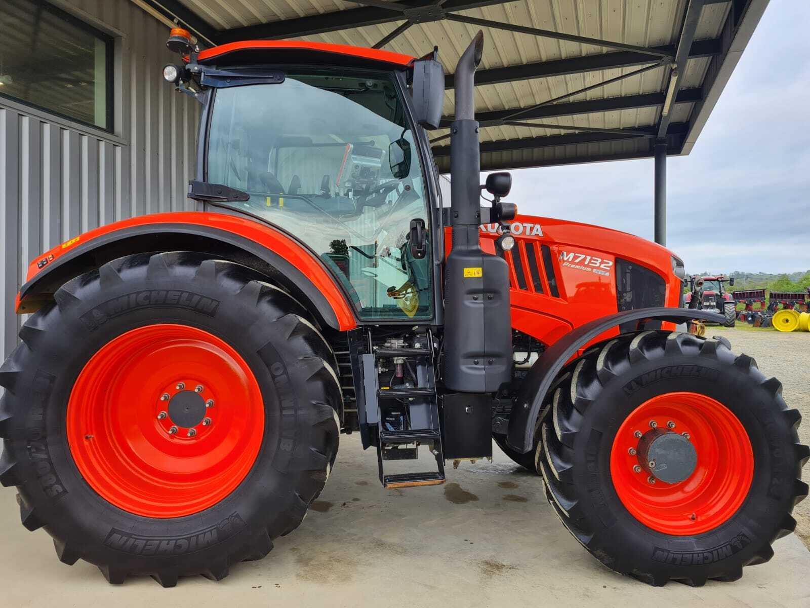 KUBOTA M7132 KVT