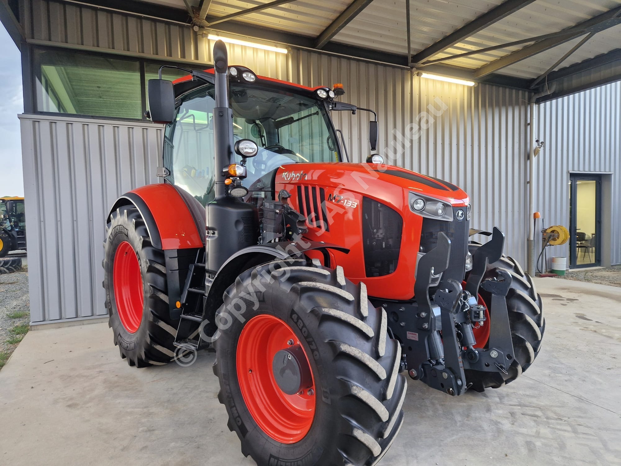 KUBOTA M7133