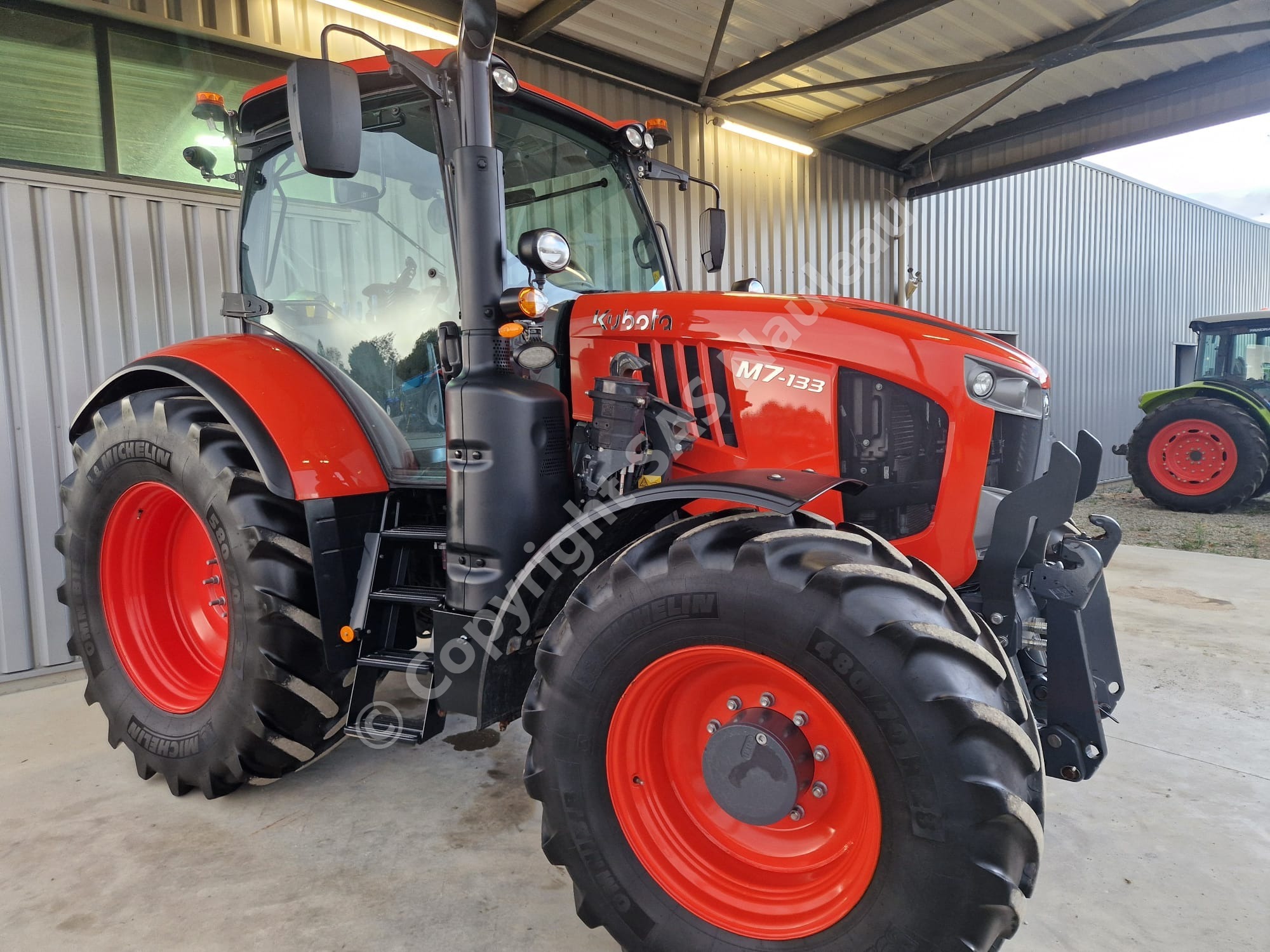 KUBOTA M7133