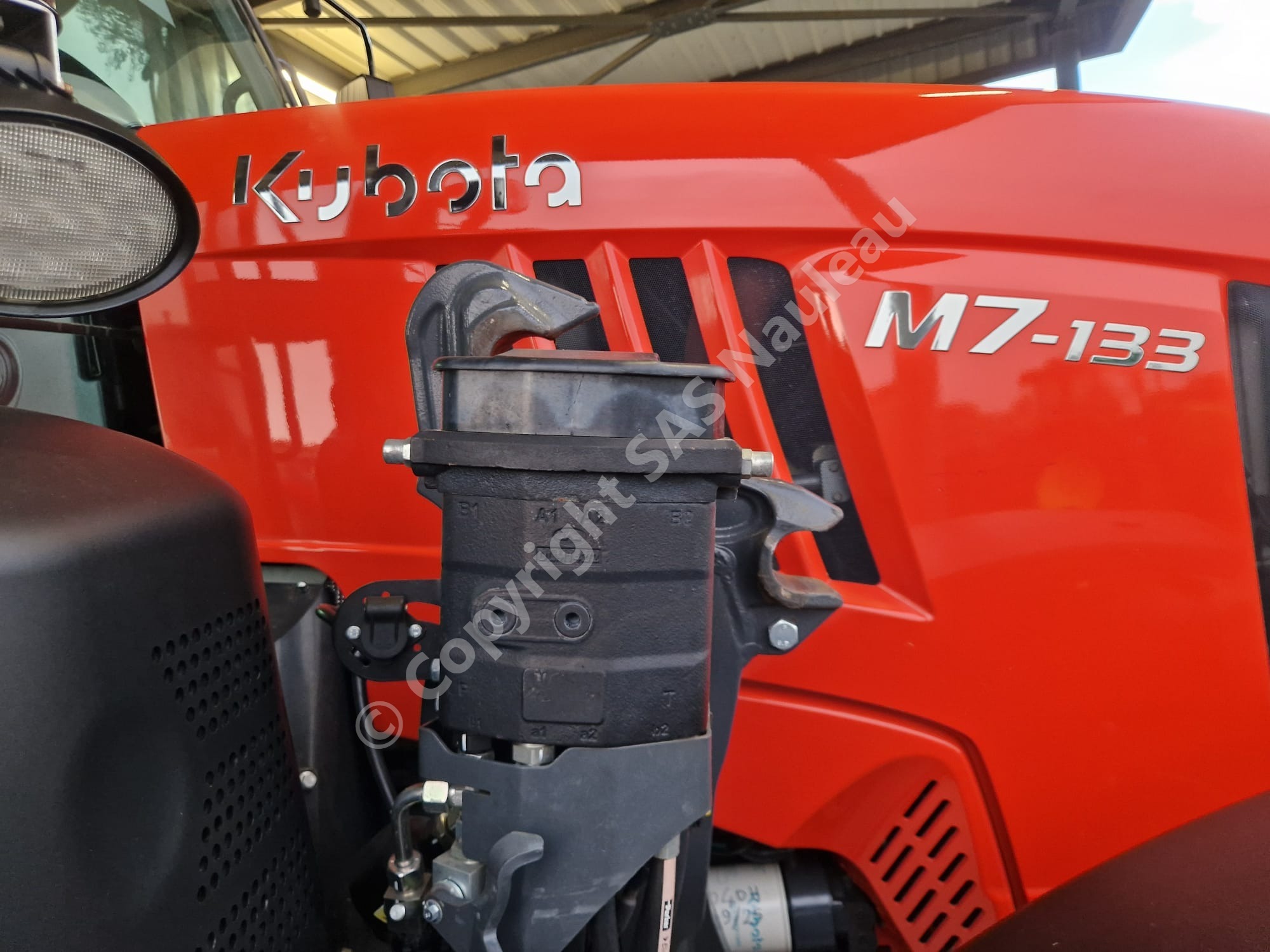 KUBOTA M7133
