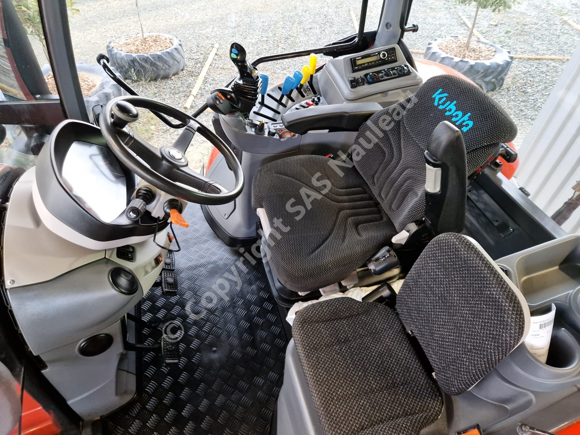 KUBOTA M7133