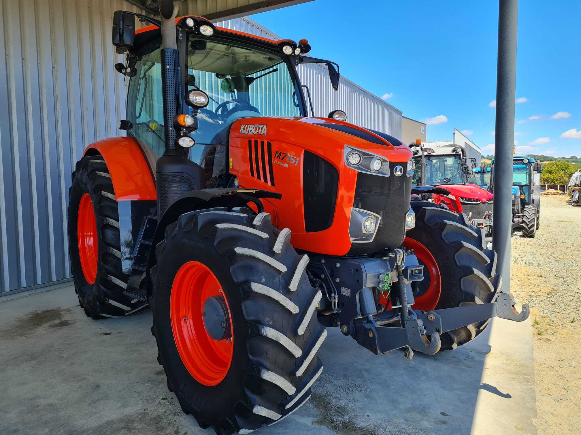 KUBOTA M7151 PREMIUM