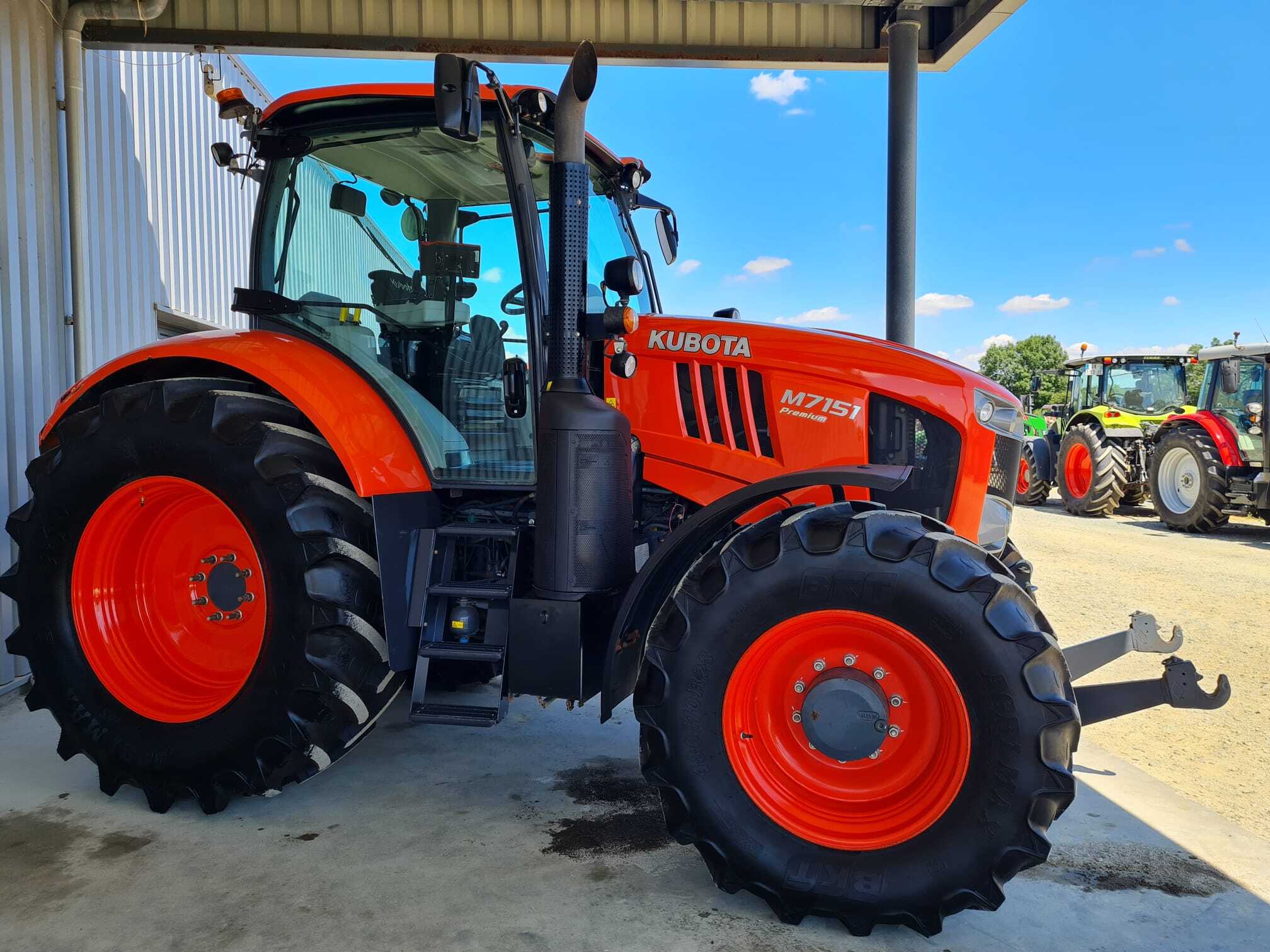 KUBOTA M7151 PREMIUM