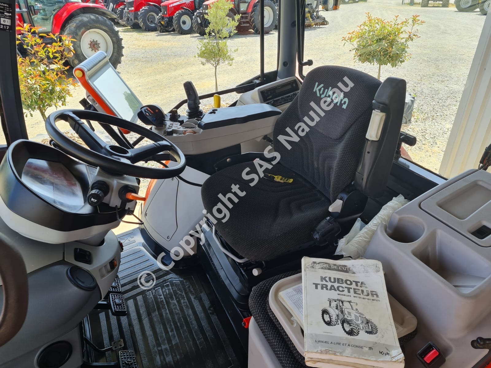 KUBOTA M7151 PREMIUM