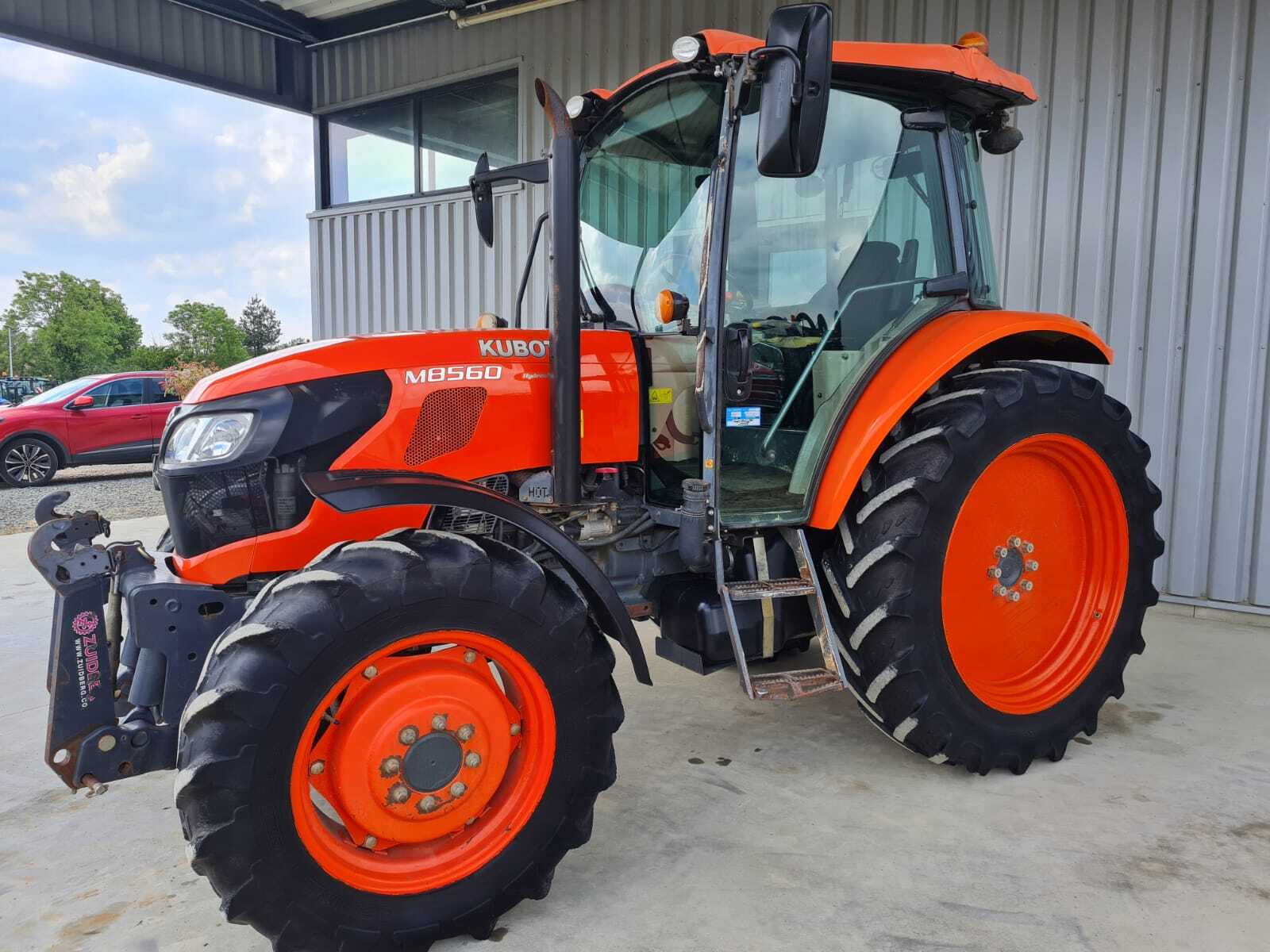 KUBOTA M8560 DTHQ