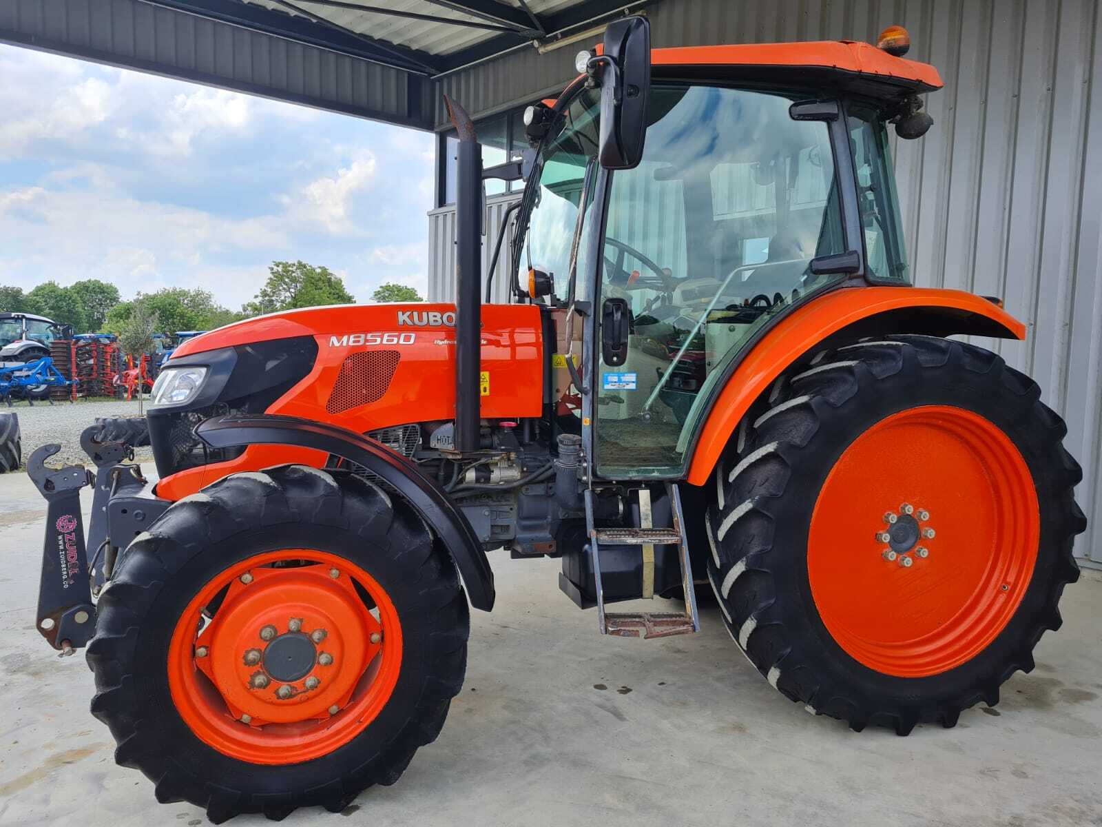 KUBOTA M8560 DTHQ