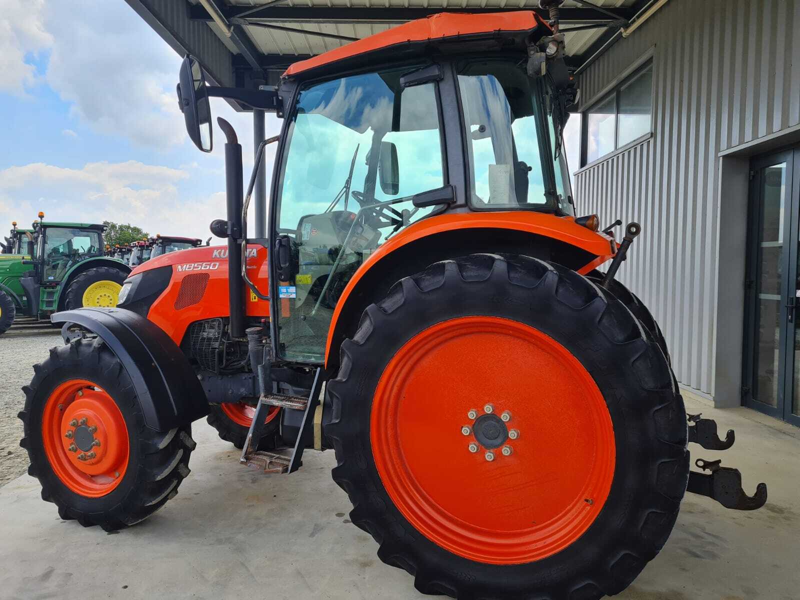 KUBOTA M8560 DTHQ