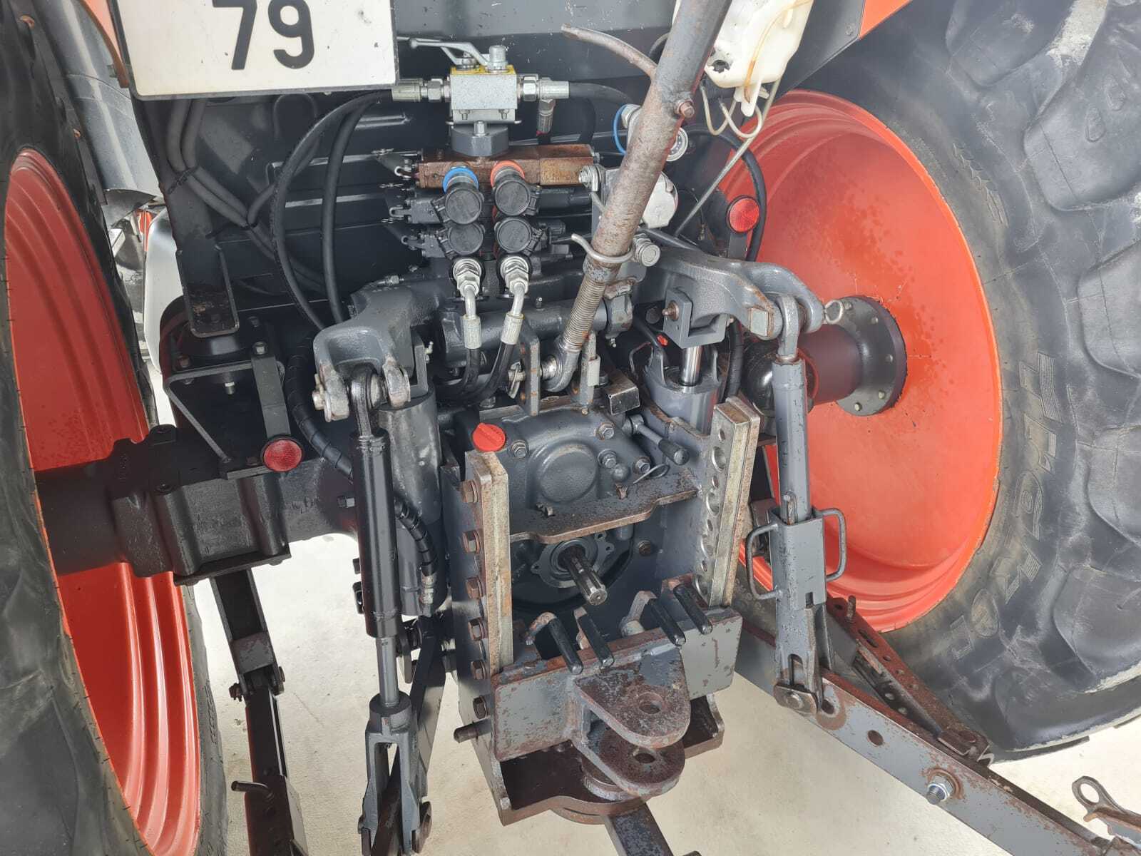 KUBOTA M8560 DTHQ