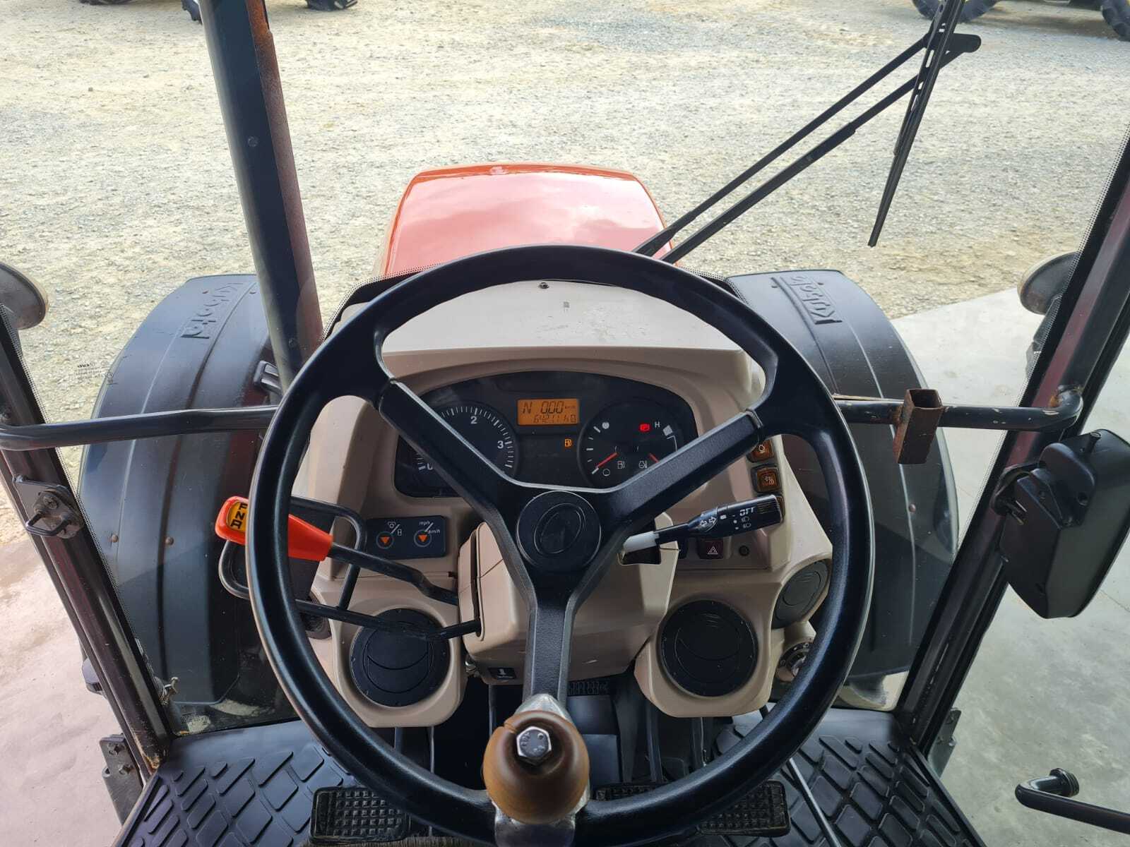 KUBOTA M8560 DTHQ