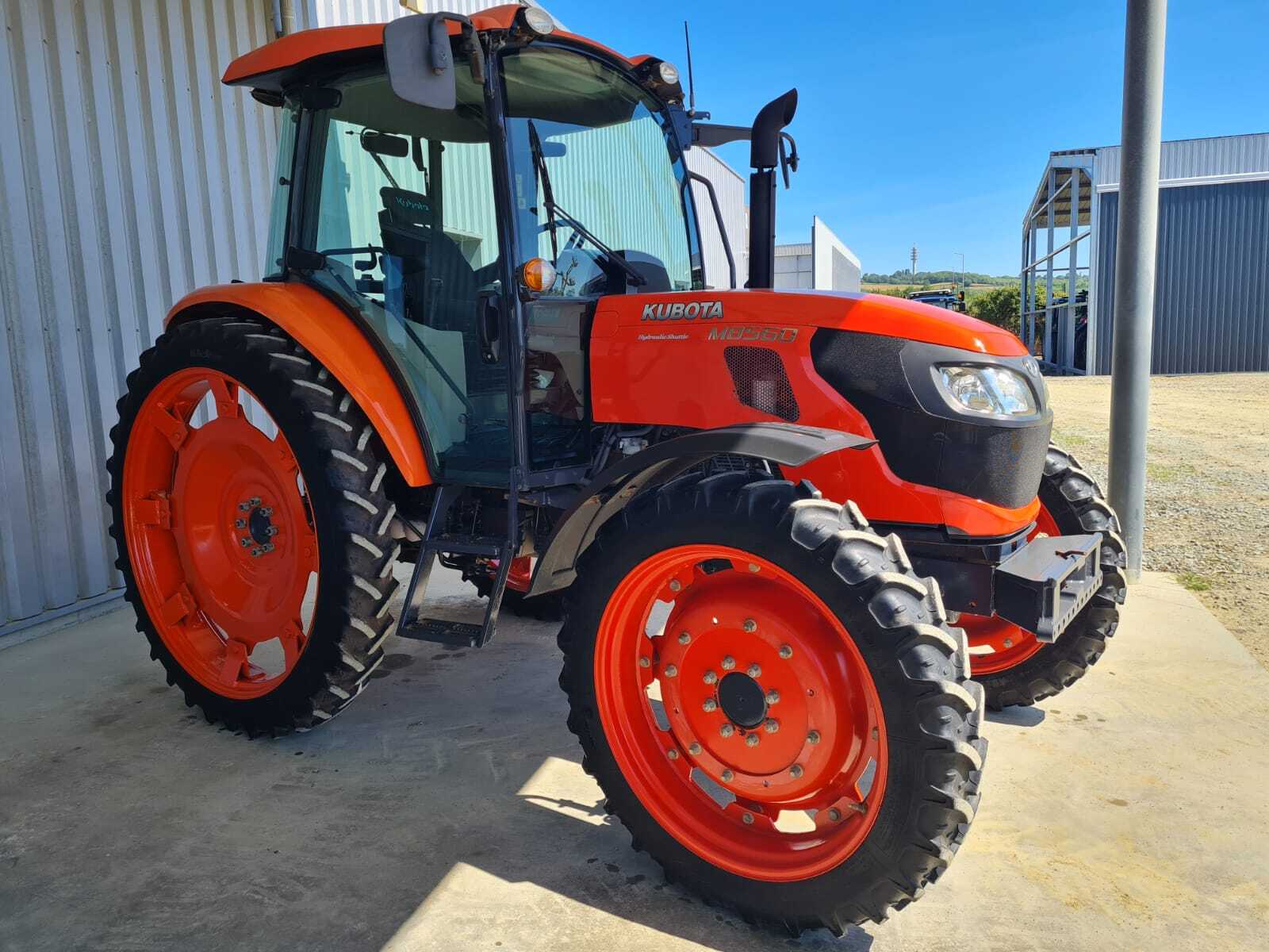 KUBOTA M8560 DTHQ