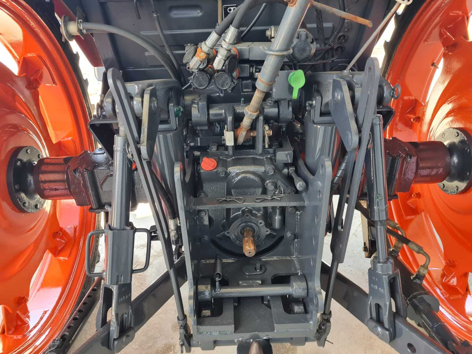 KUBOTA M8560 DTHQ