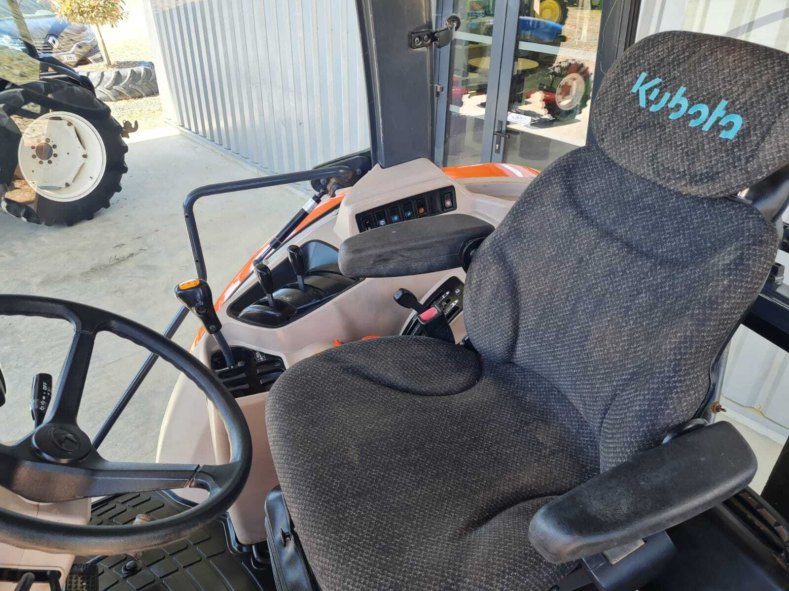 KUBOTA M8560 DTHQ