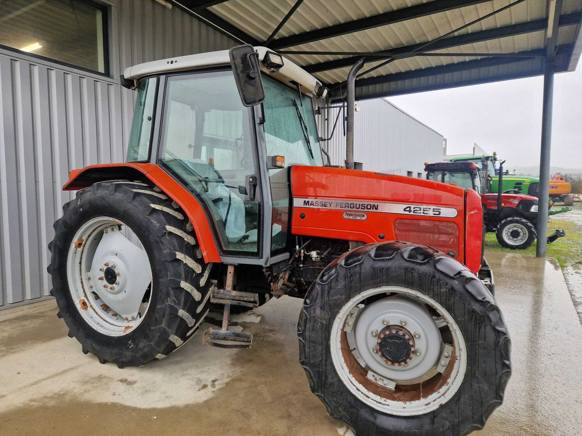 MASSEY FERGUSON 4255