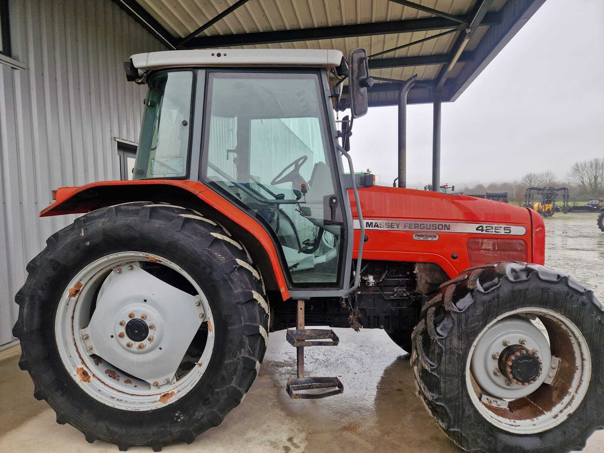 MASSEY FERGUSON 4255