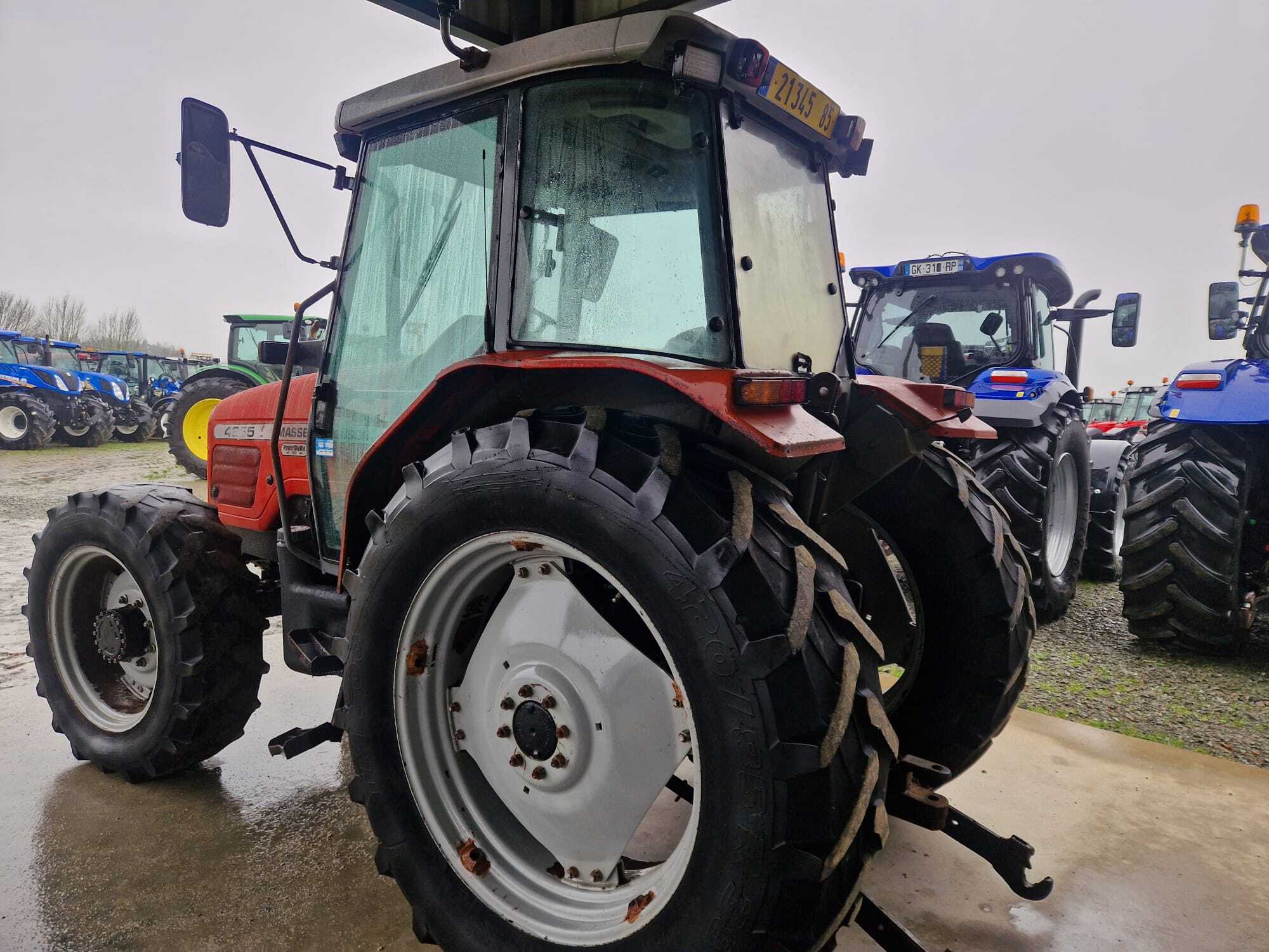 MASSEY FERGUSON 4255
