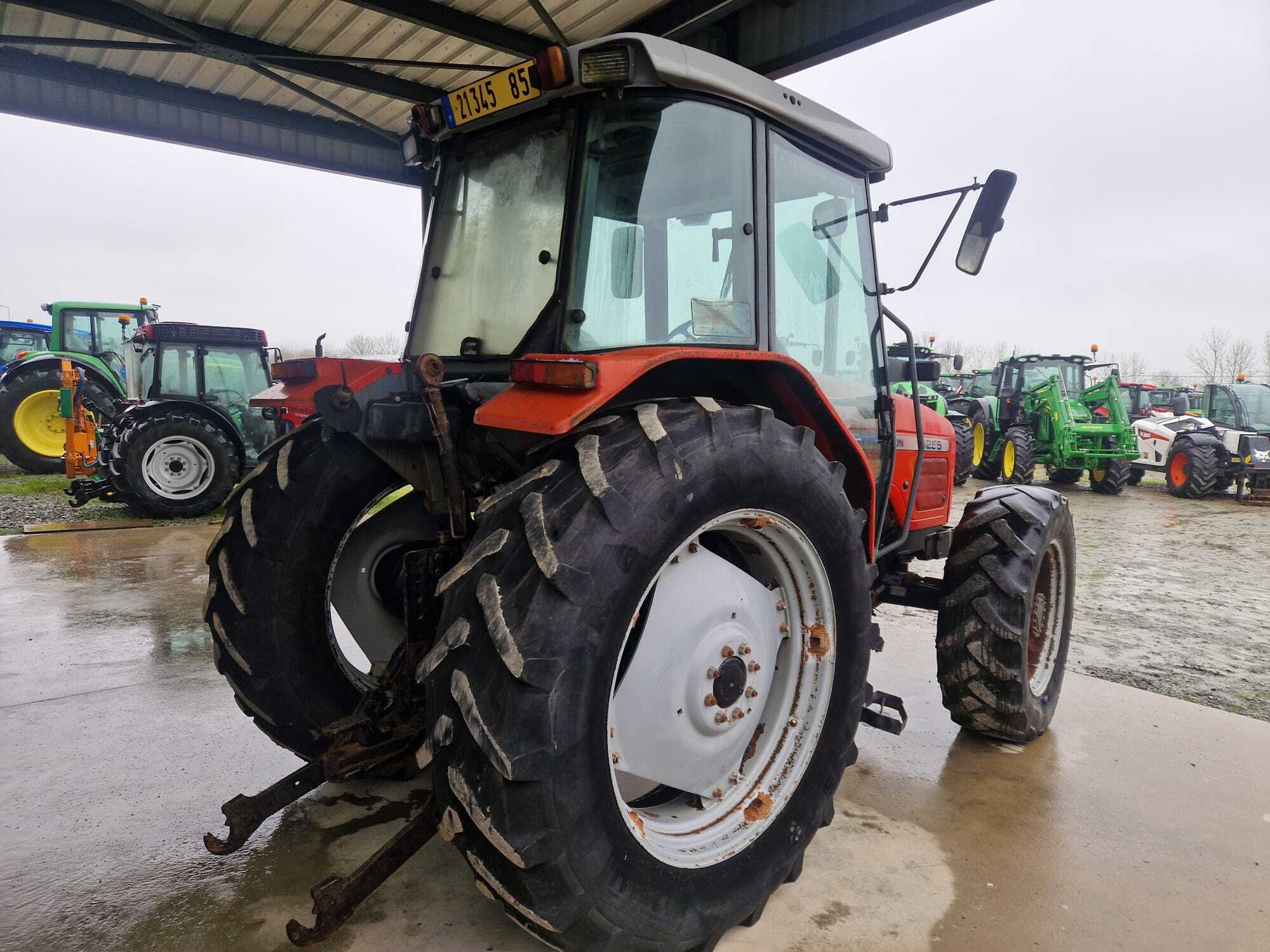 MASSEY FERGUSON 4255