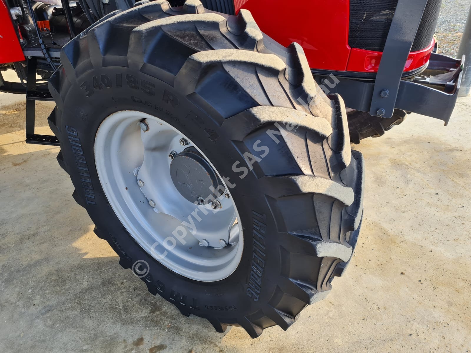 MASSEY FERGUSON