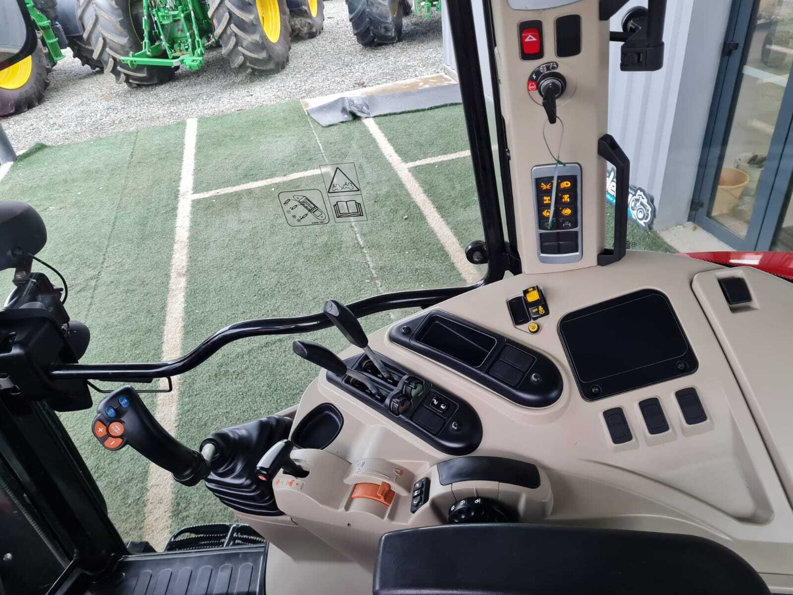 MASSEY FERGUSON 5609 DYNA 4