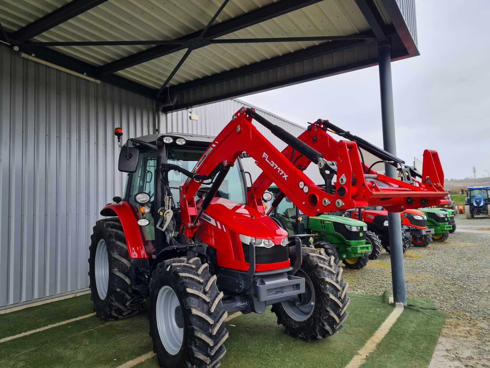 MASSEY FERGUSON 5609 DYNA 4