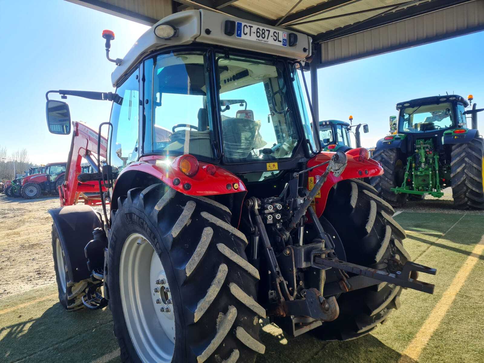 MASSEY FERGUSON 5609 DYNA 4