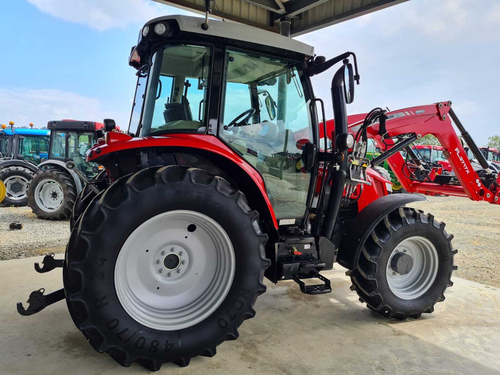 MASSEY FERGUSON 5609 DYNA 4