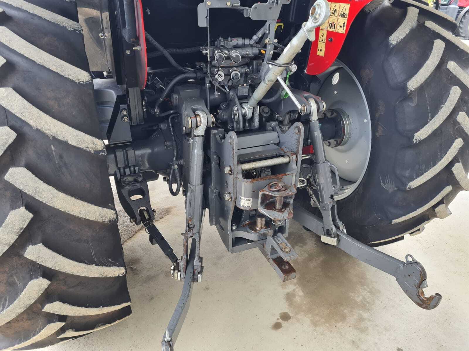 MASSEY FERGUSON 5609 DYNA 4