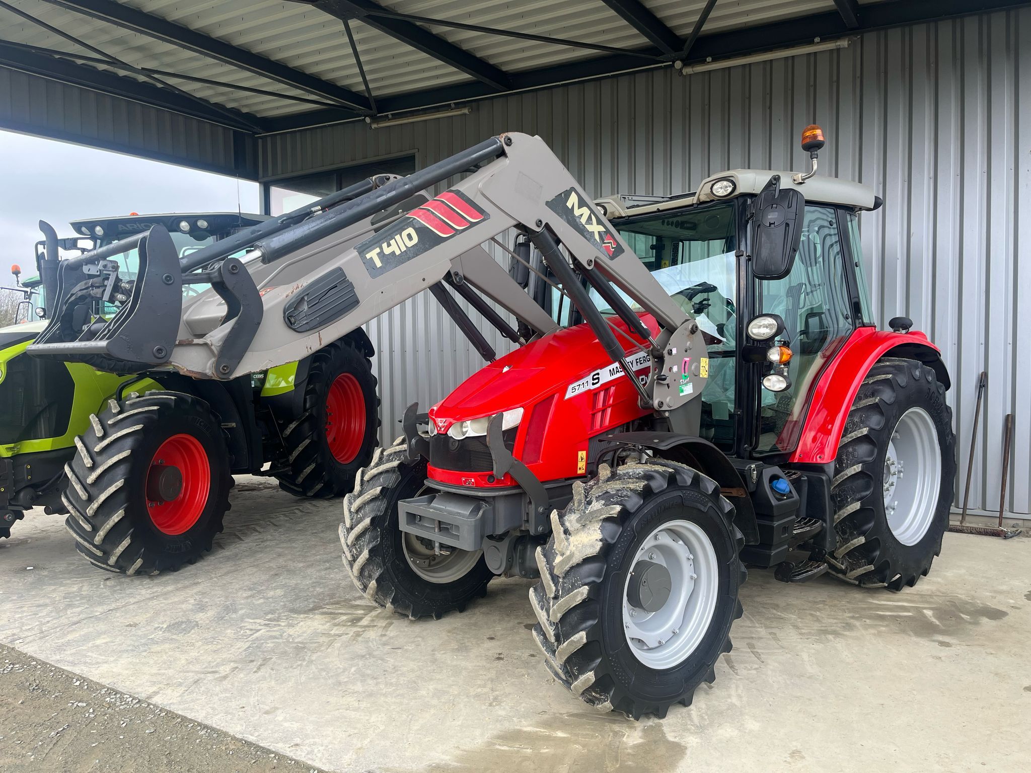 MASSEY FERGUSON 5711S