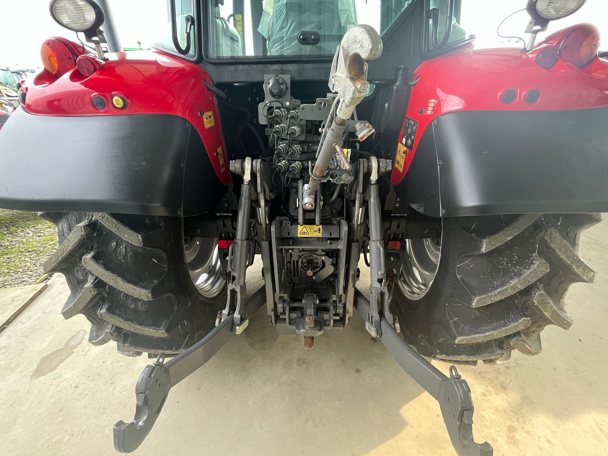 MASSEY FERGUSON 5711S