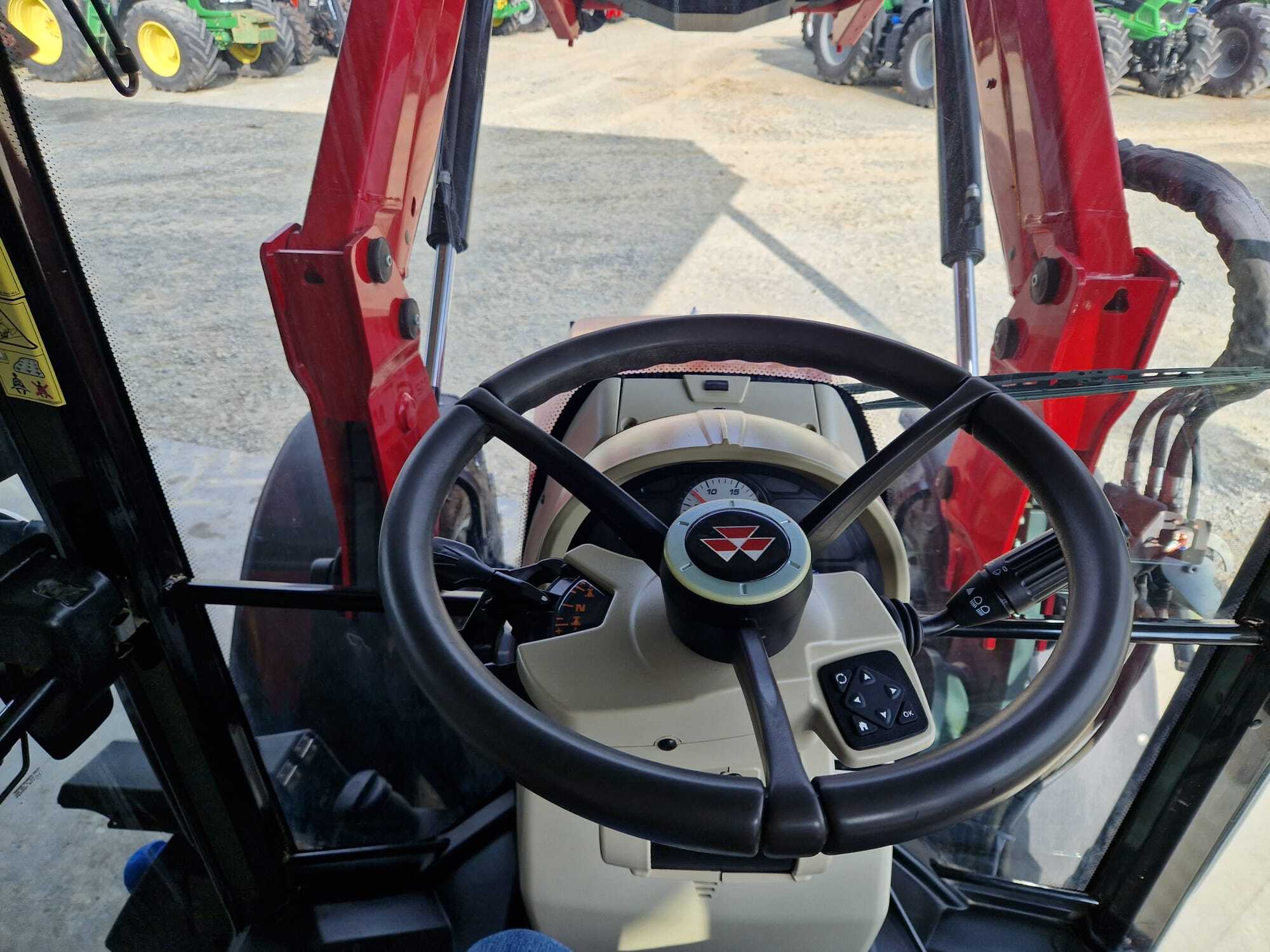 MASSEY FERGUSON 5712S DYNA 6