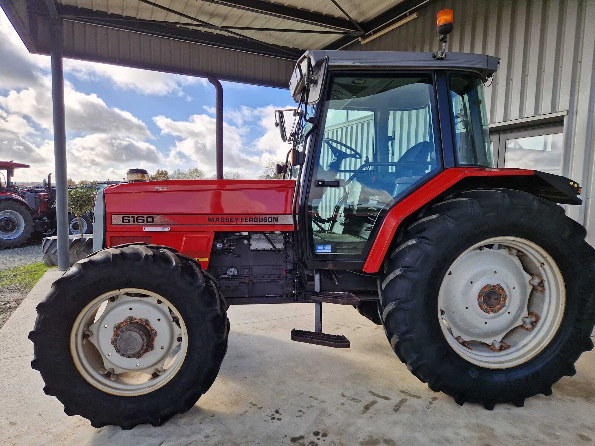 MASSEY FERGUSON 6160