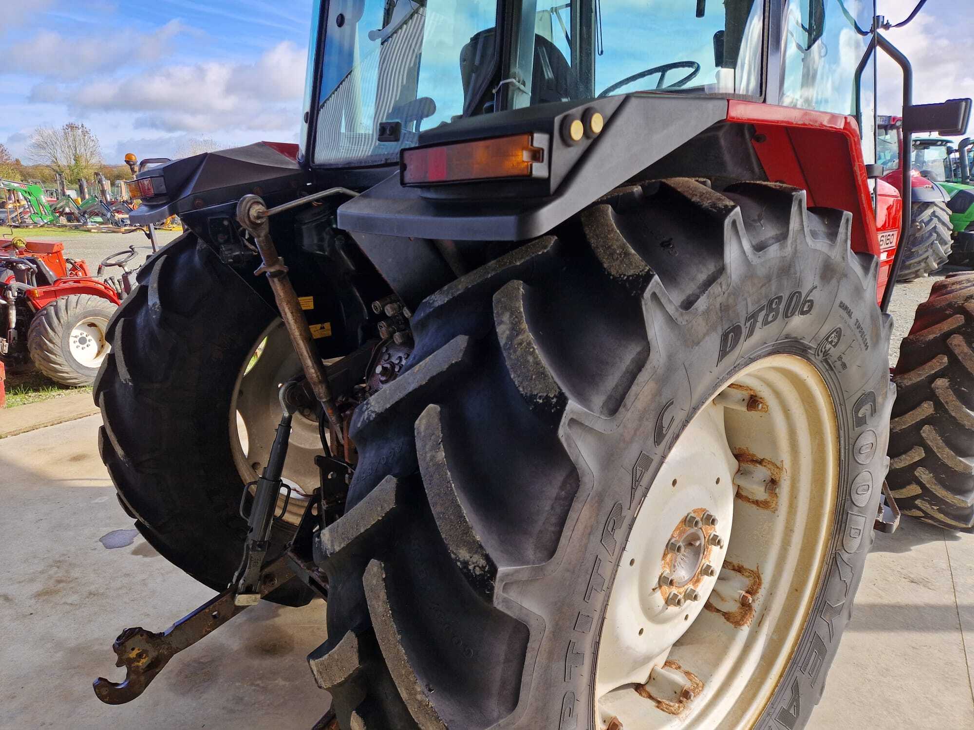 MASSEY FERGUSON 6160