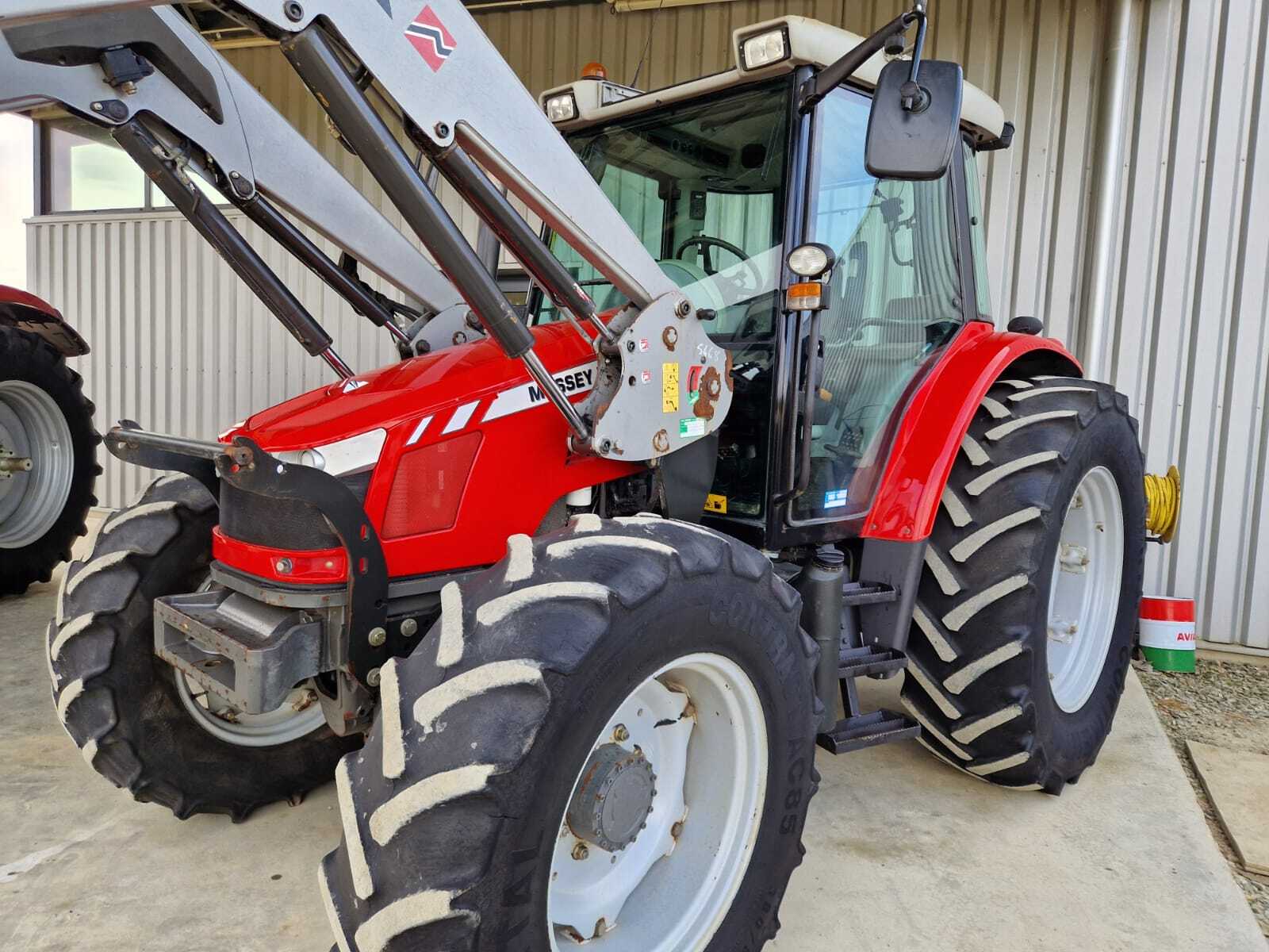 MASSEY FERGUSON 6445 DYNA 6