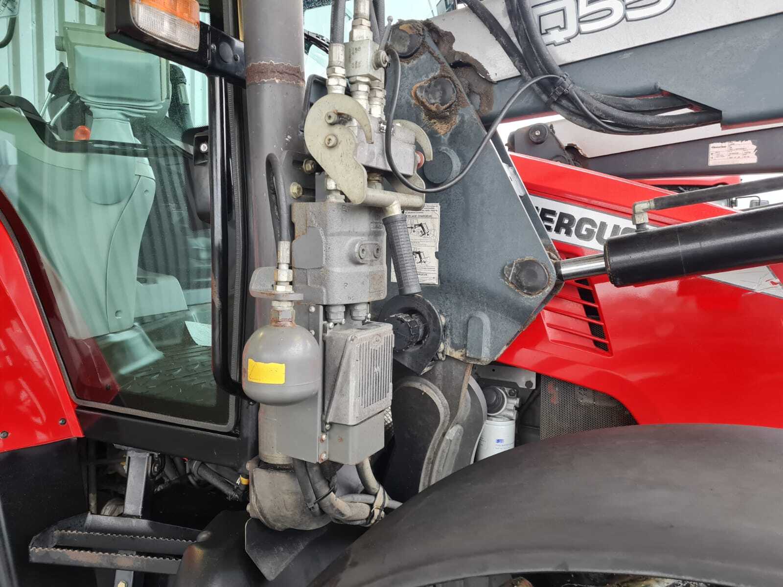 MASSEY FERGUSON 6445 DYNA 6