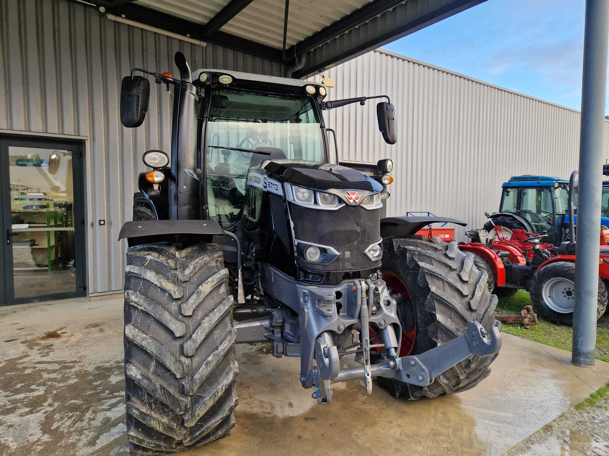MASSEY FERGUSON 6713S DYNA VT