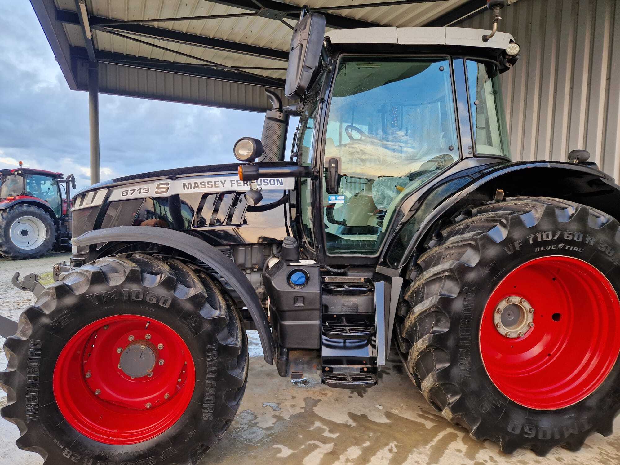 MASSEY FERGUSON 6713S DYNA VT