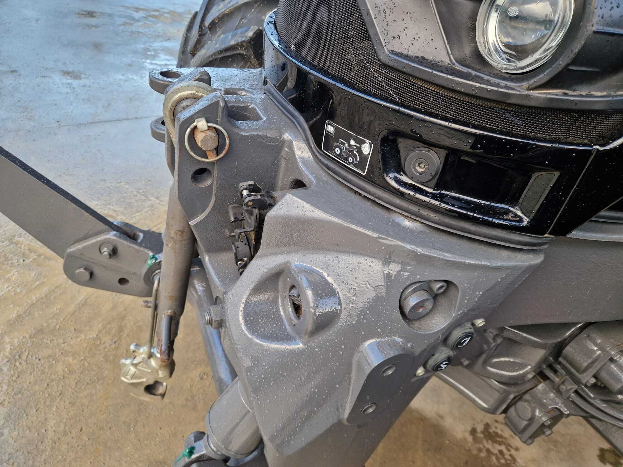 MASSEY FERGUSON 6713S DYNA VT