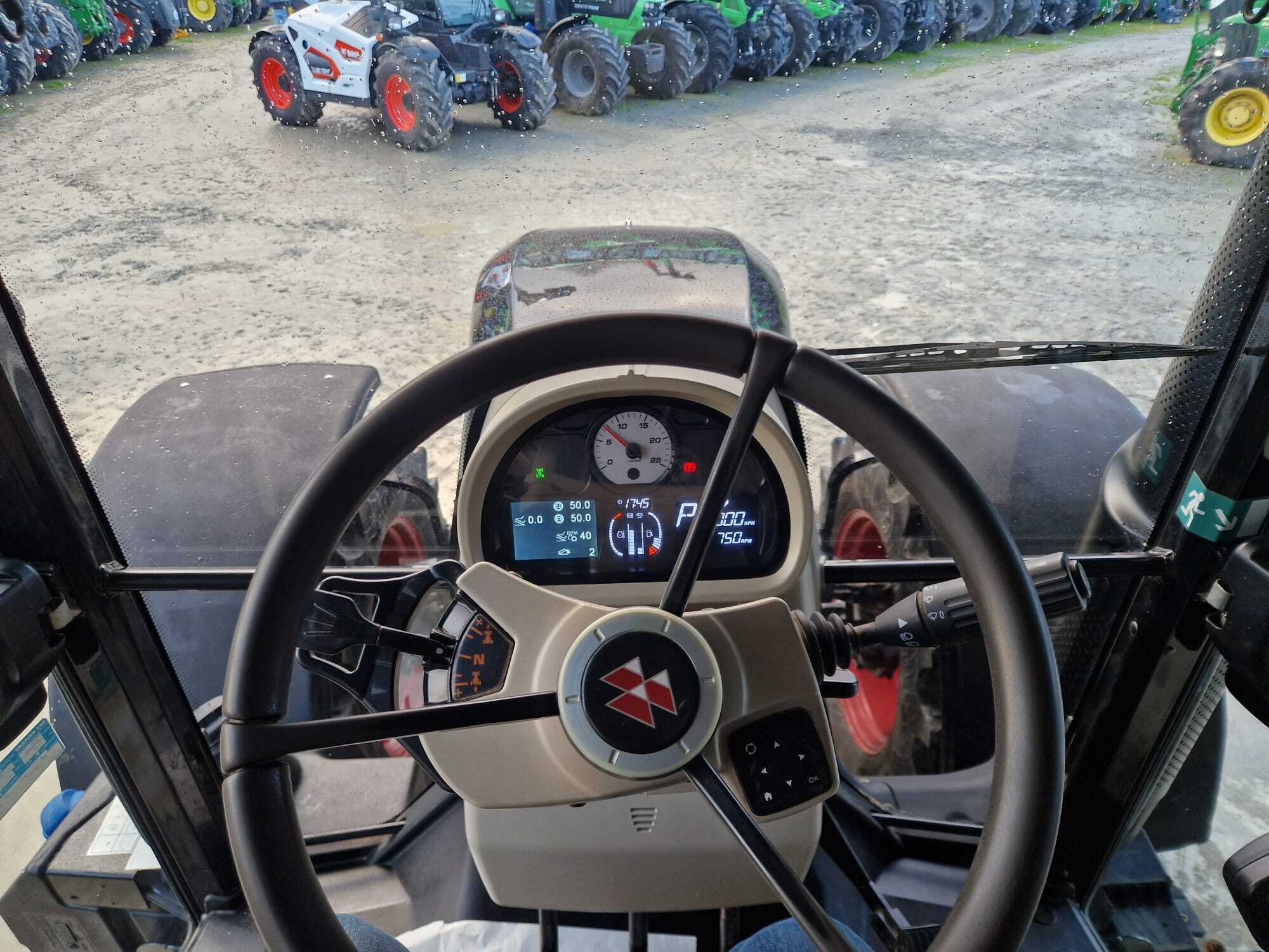 MASSEY FERGUSON 6713S DYNA VT