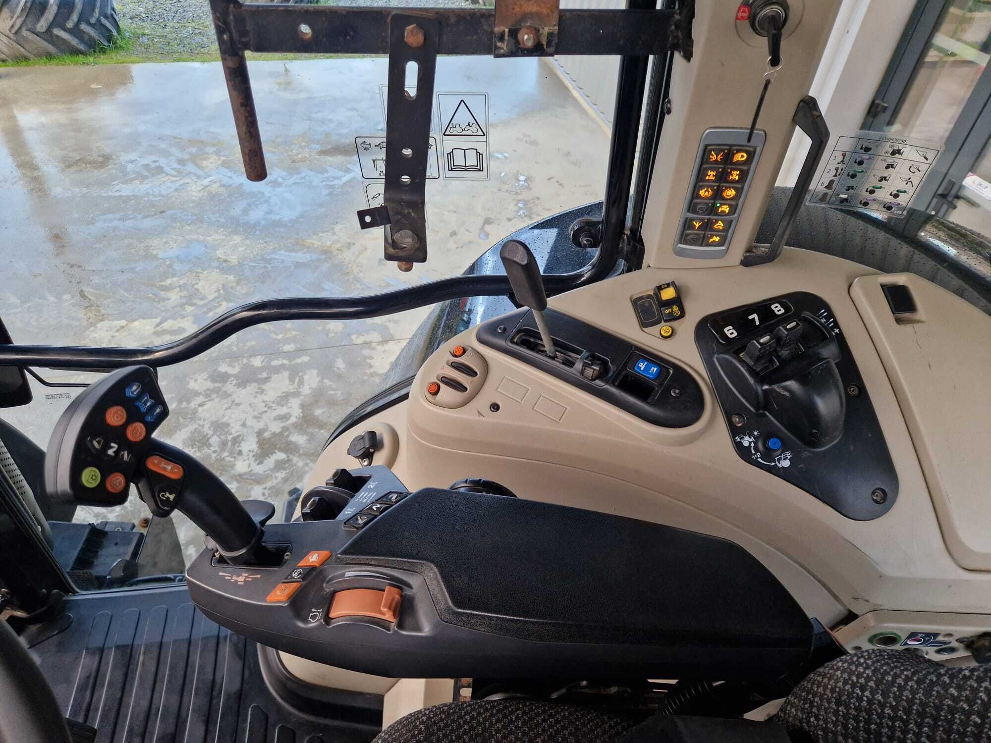 MASSEY FERGUSON 6713S DYNA VT