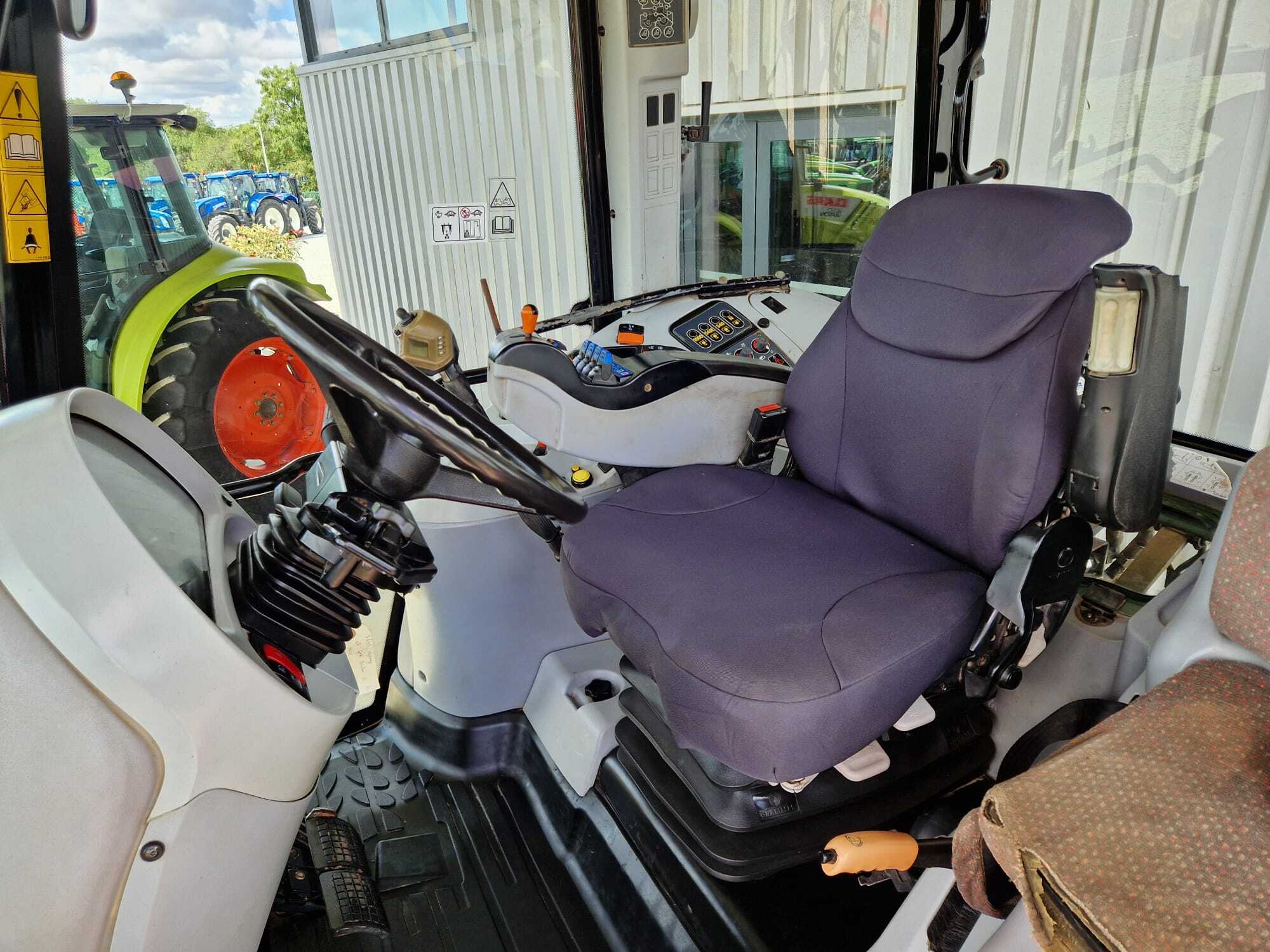 MASSEY FERGUSON 7495 DYNA VT