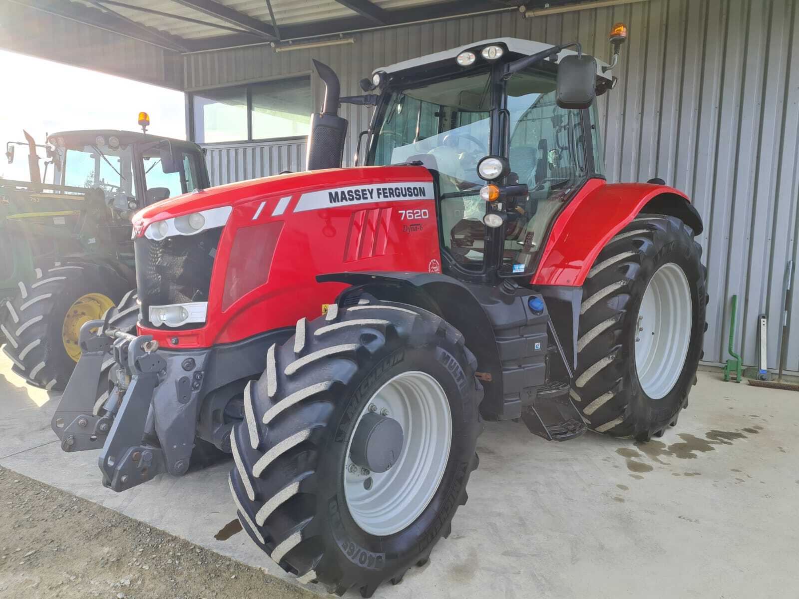 MASSEY FERGUSON 7620 DYNA 6