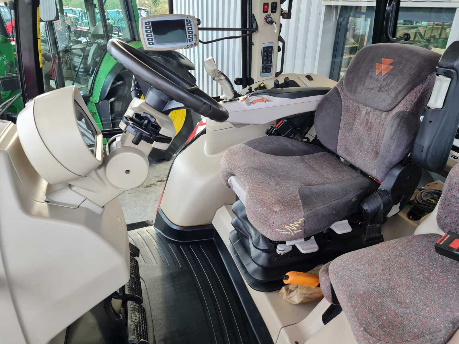 MASSEY FERGUSON 7620 DYNA 6