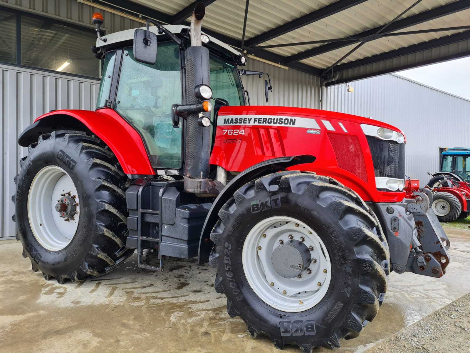 MASSEY FERGUSON 7624 DYNA VT